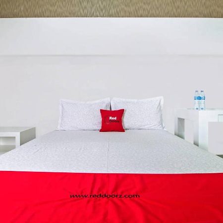 Reddoorz @ Pulomas Hotel Jakarta Exterior photo