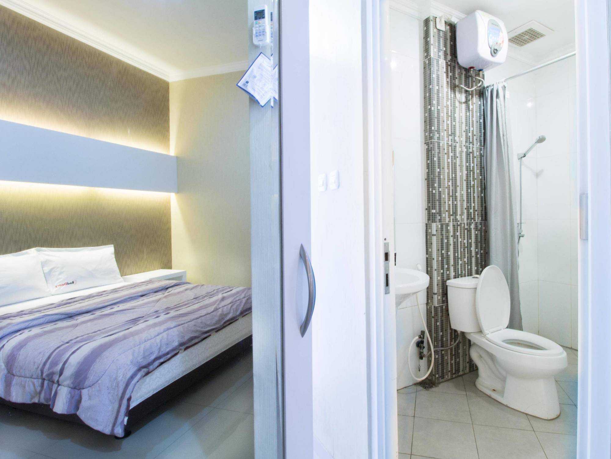 Reddoorz @ Pulomas Hotel Jakarta Exterior photo